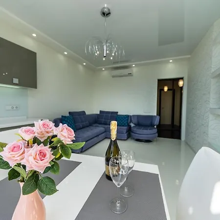 Fashionable Panoramic Apartments Dnieper. Obolon Kyiv Exterior photo