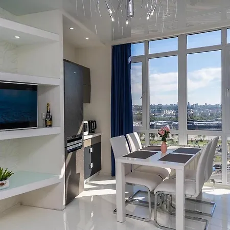Fashionable Panoramic Apartments Dnieper. Obolon Kyiv Exterior photo