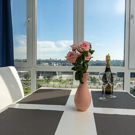 Fashionable Panoramic Apartments Dnieper. Obolon Kyiv Exterior photo