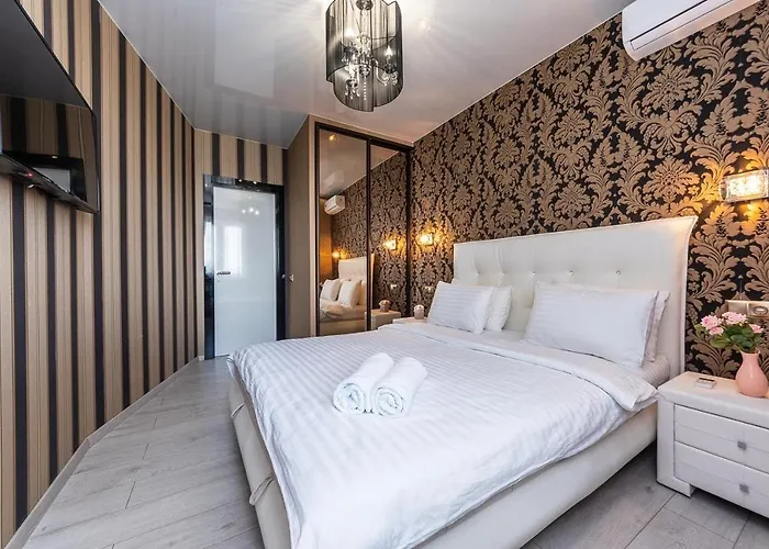 Fashionable Panoramic Apartments Dnieper. Obolon