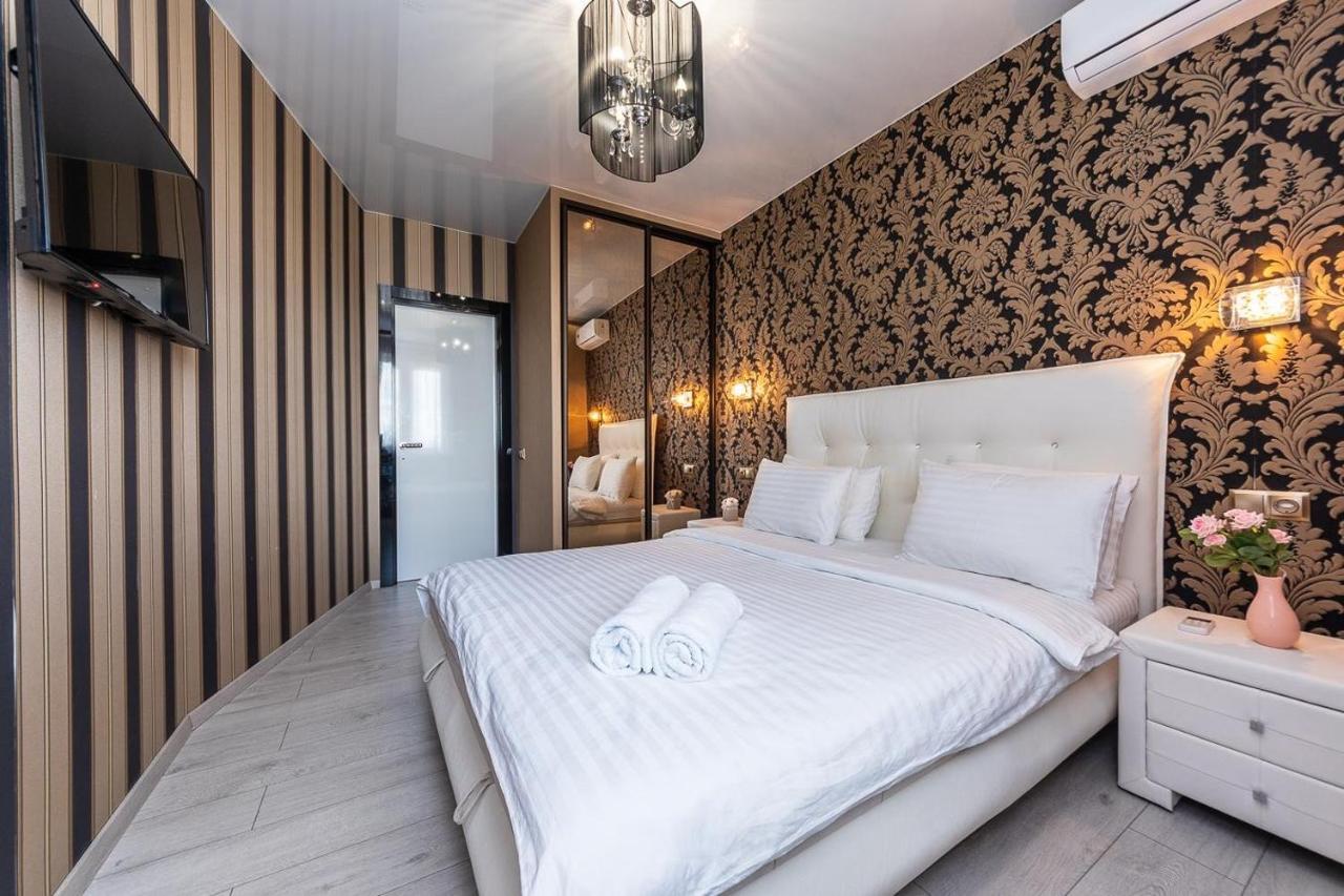 Apartment Fashionable Panoramic Dnieper. Obolon